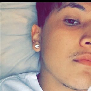 Meet your Posher, Casey